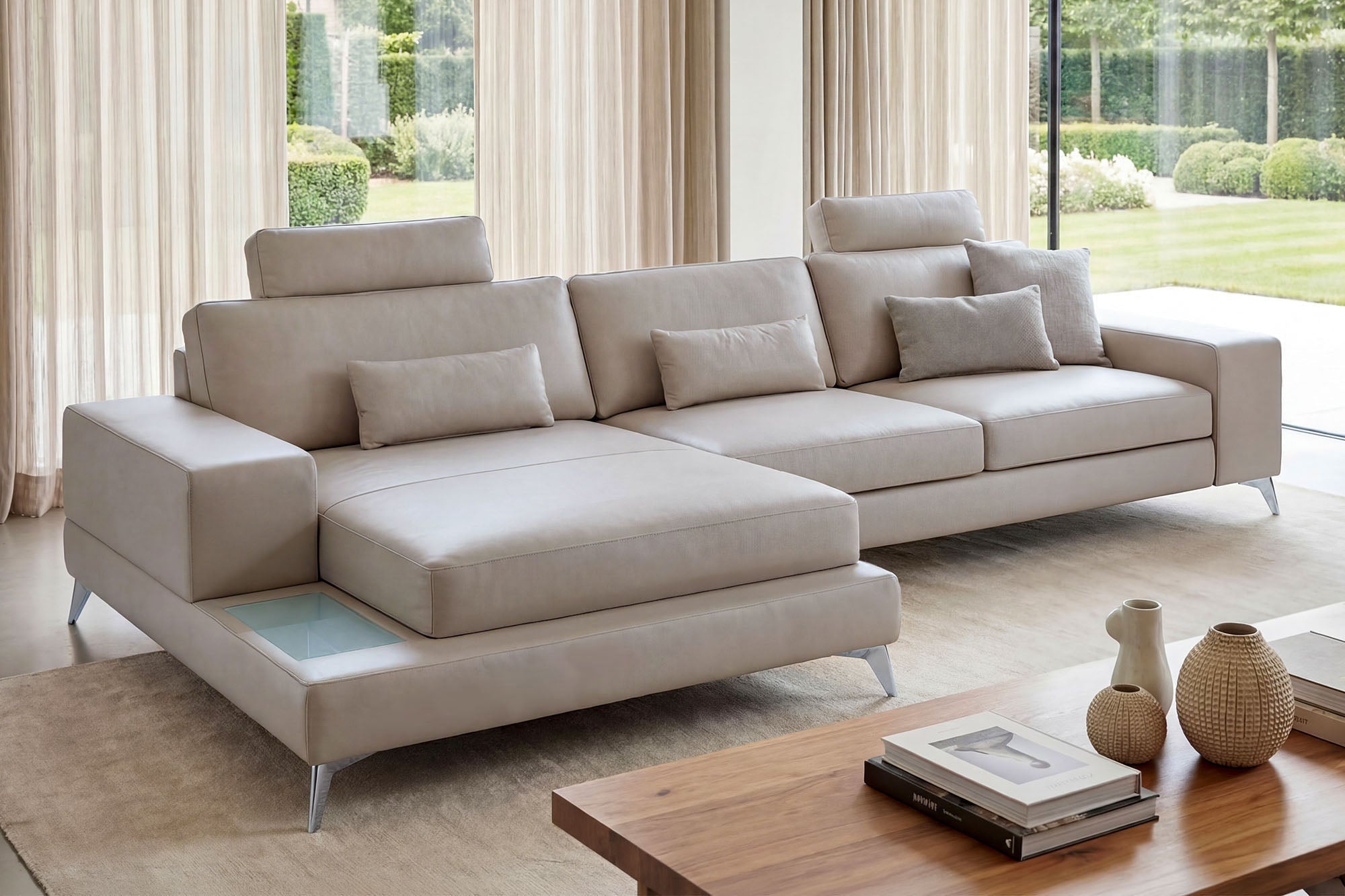 Maximilian III [S] Ledersofa mit Ottomane L-Form