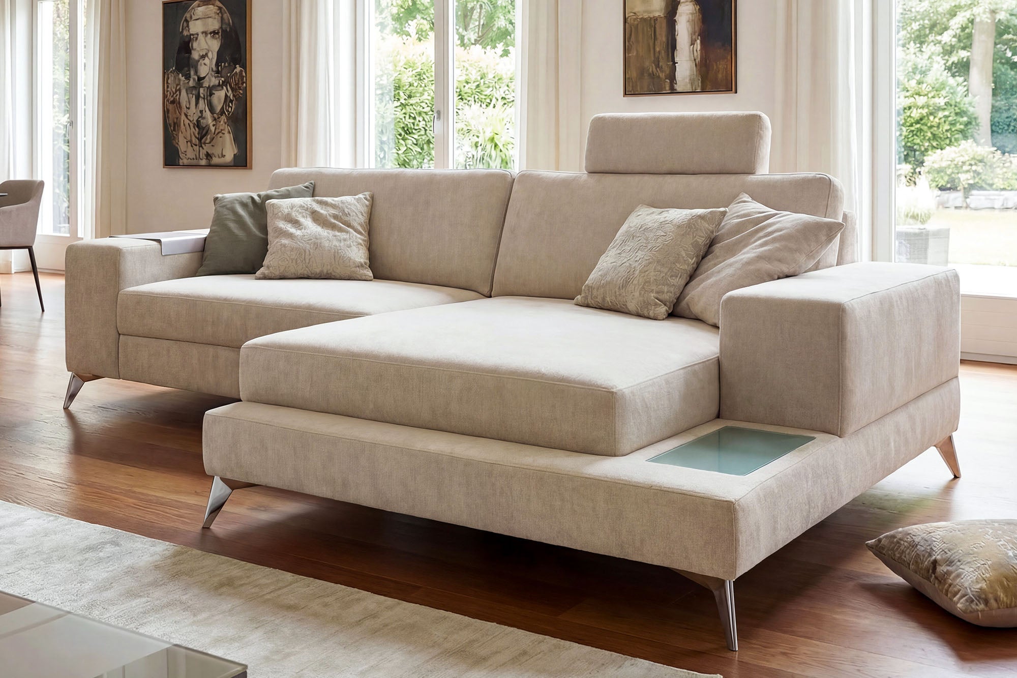 Maximilian IV [S] Kleines Stoffsofa mit Ottomane