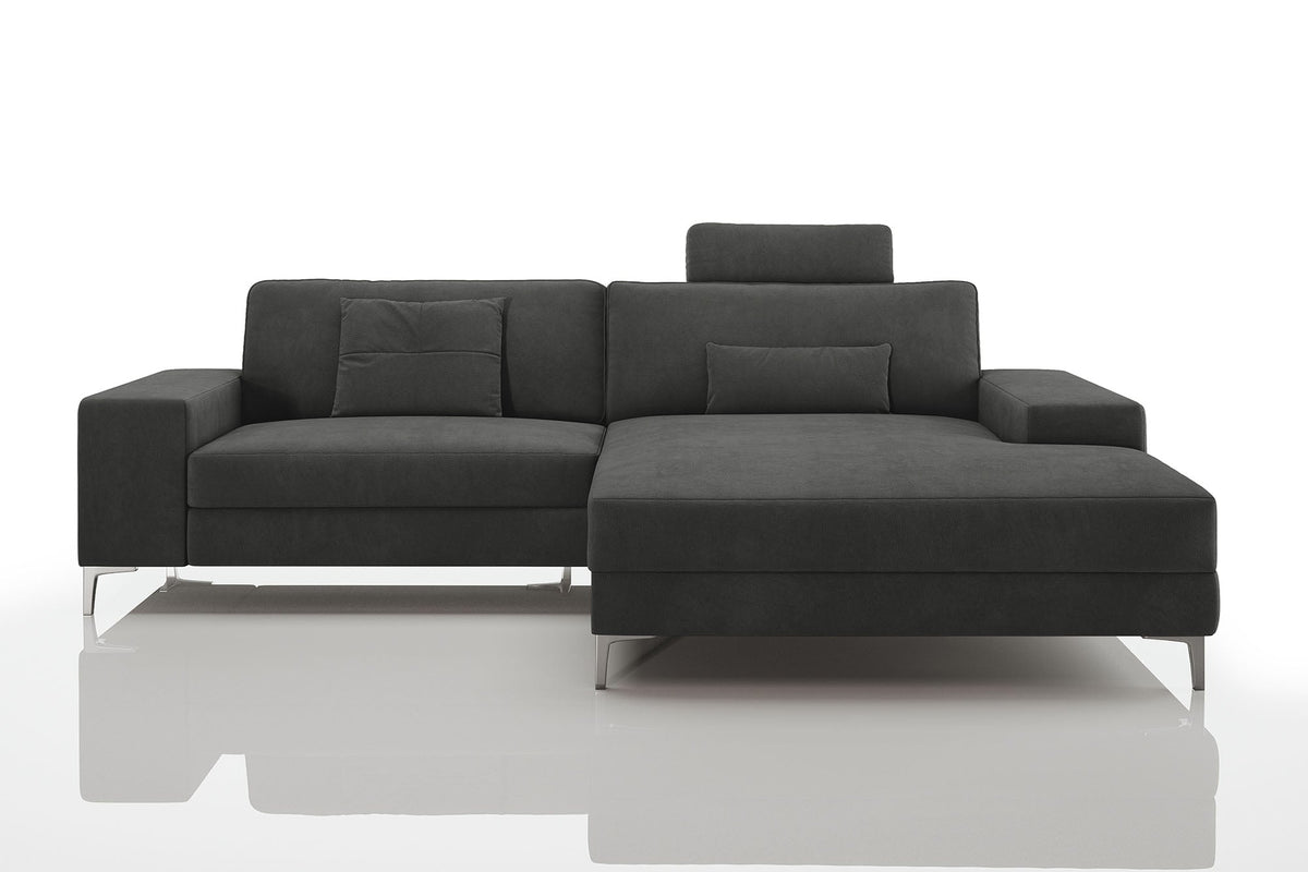 Maximilian IV [P] Kleines Stoffsofa mit Ottomane